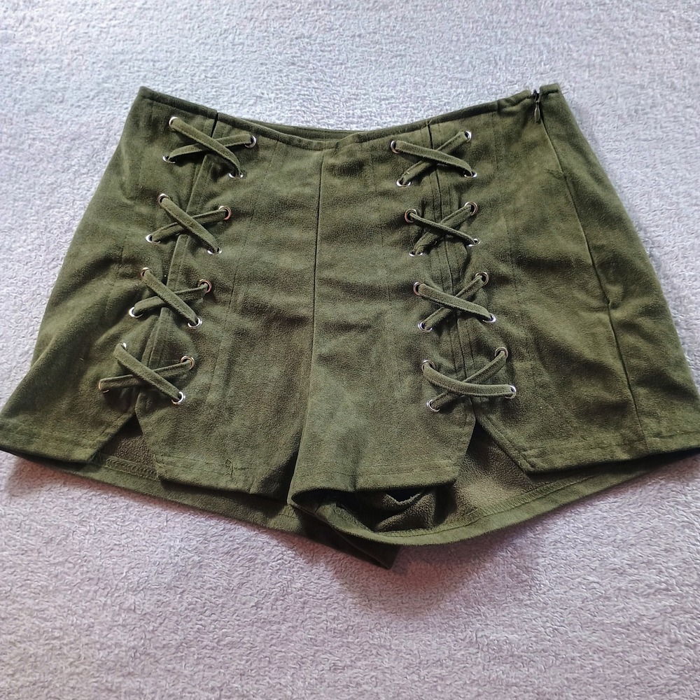 She + Sky Womens Faux Suede Lace Up Shorts Olive Green Small SL5166